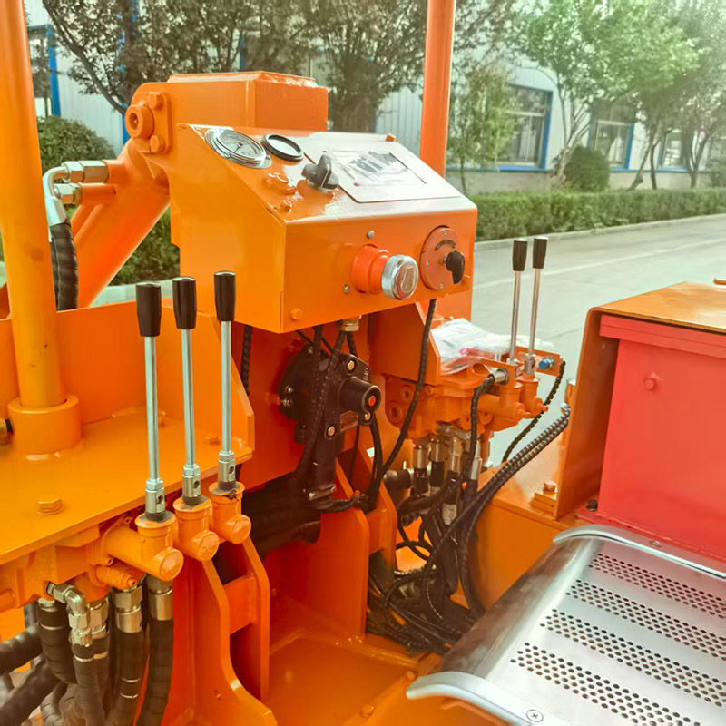 รถตักหินขนถ่ายด้านข้างเหมืองถ่านหิน