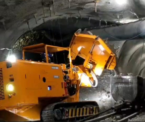 รถตักดินดีเซลแบบด้านข้าง