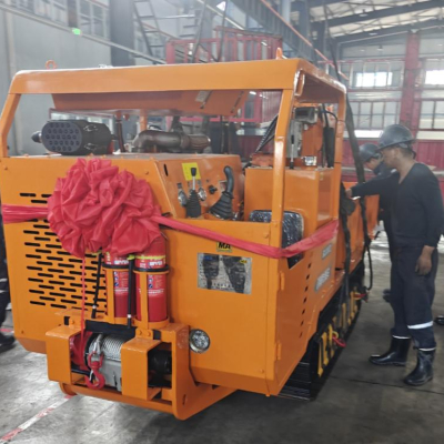 รถขนส่งตีนตะขาบใต้ดิน